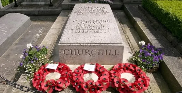 Churchill's Grave, Bladon